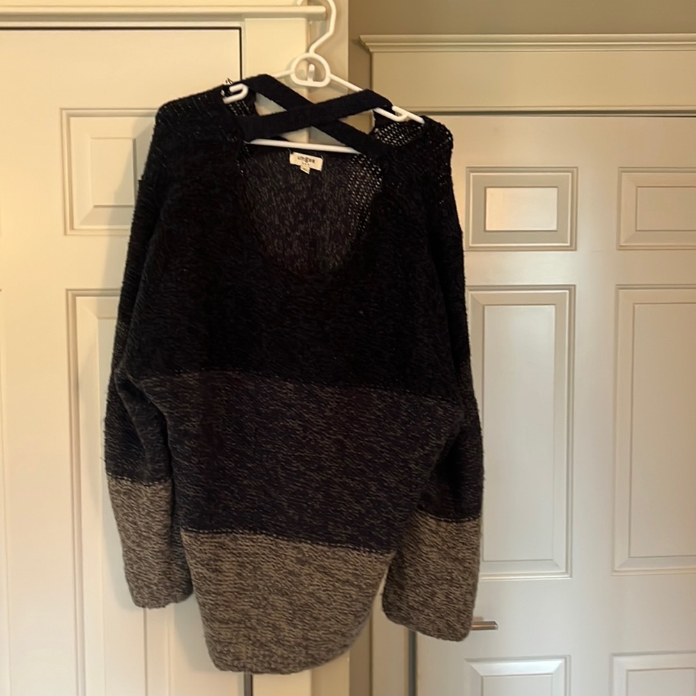 Brand Umgee. Knitted dark blue and grey sweater. Large